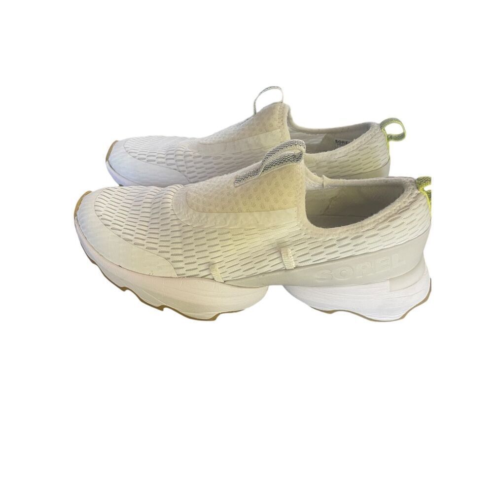 Sorel Kinetic Impact Women’s Size 7 Sneakers Cream/ Yellow Slip on Comfortable